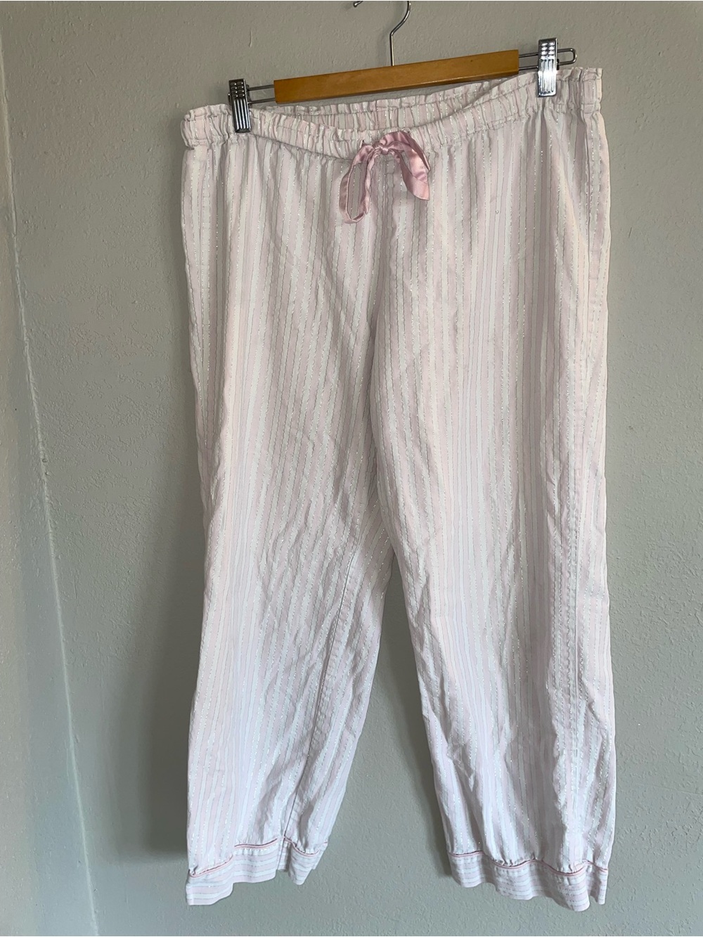 Victoria’s Secret Pink Stripe Lounge Pants